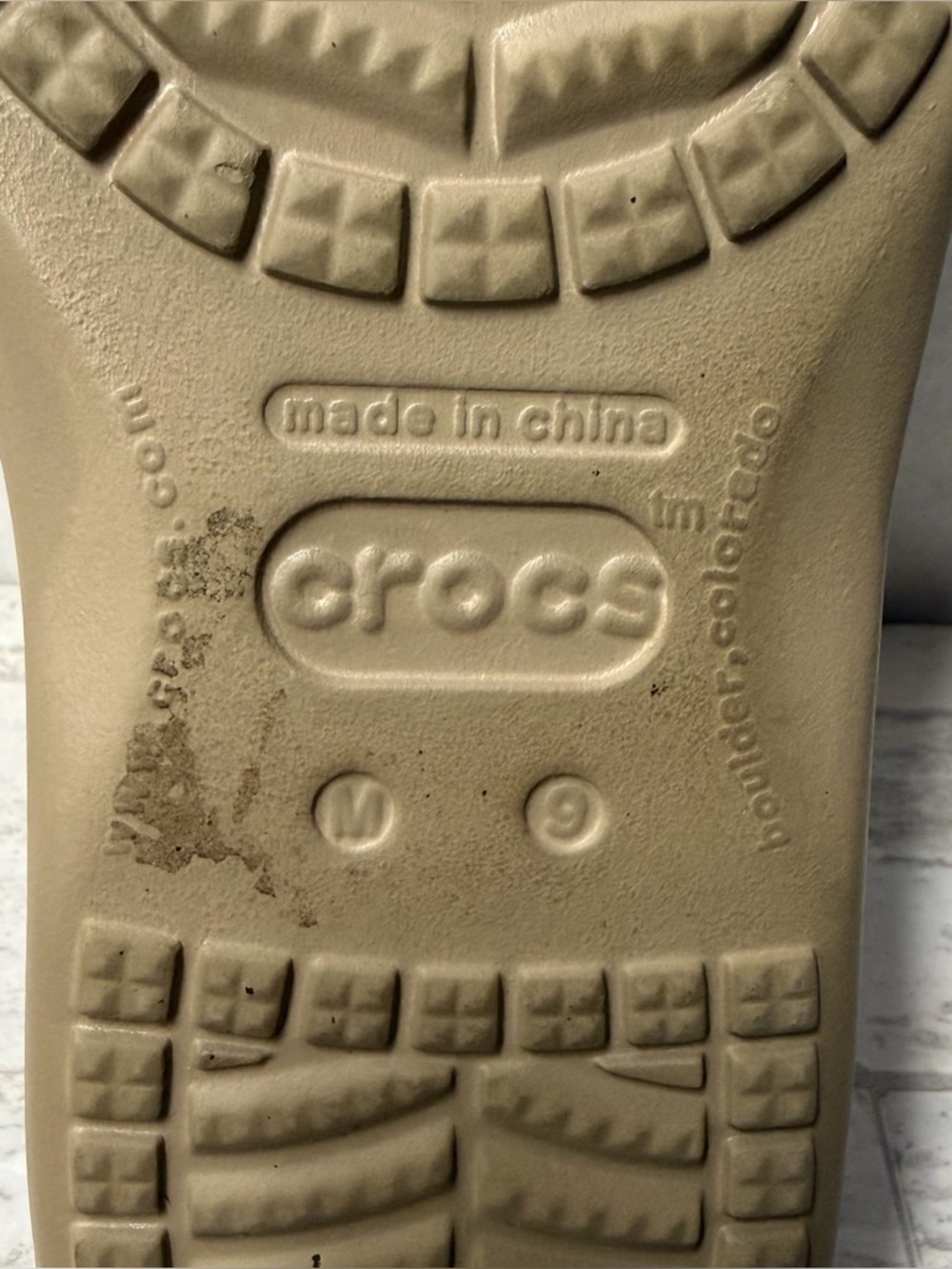 Crocs X Disney Mickey Mouse Santa Cruz SlipOn Loafer Khaki Men’s Size 9 - Picture 8 of 8